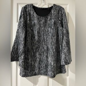 Like new medium H by Halston black and white blouse